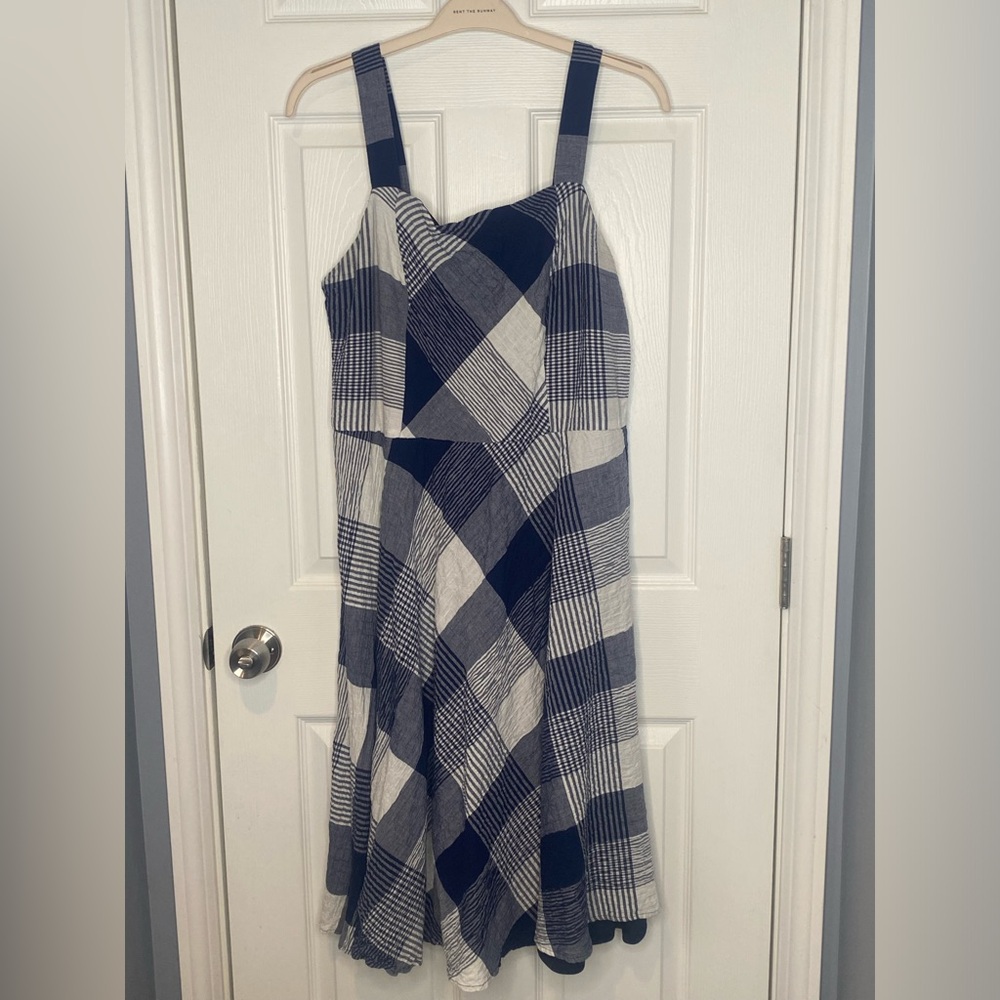 Taylor Woman Navy and White Plaid Dress, size 16w